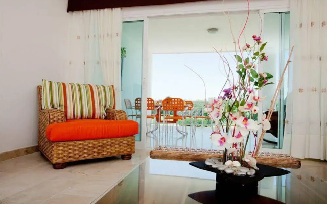 Punta Blanca Golf  Beach Resort