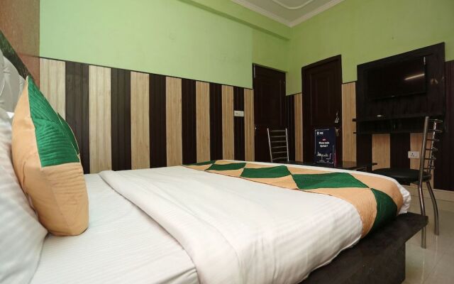 OYO 11556 Om Guest House Residency