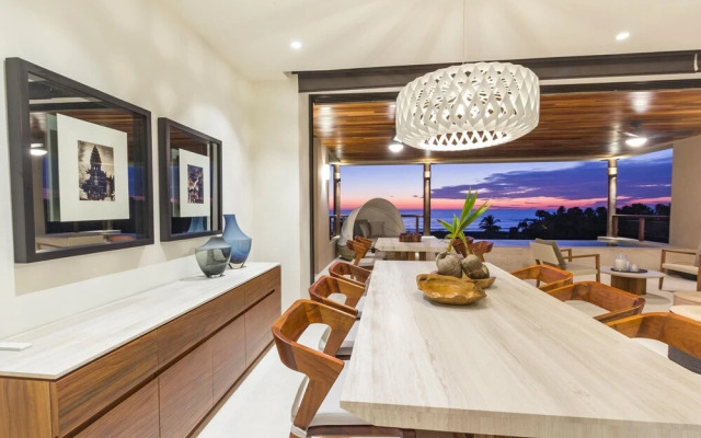 Sunny Vacation Condo 6