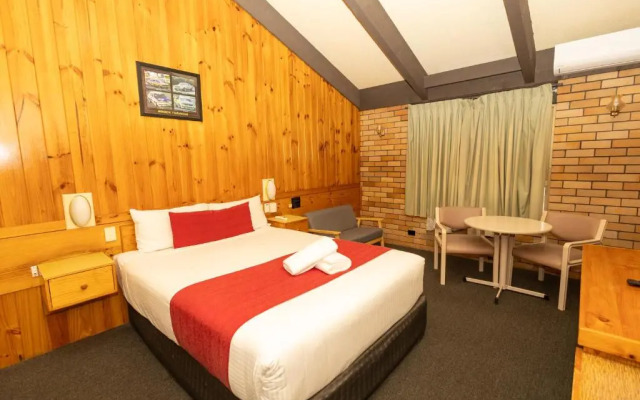 All Travellers Motor inn