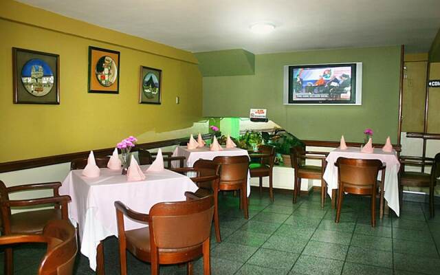 Oro Hotel