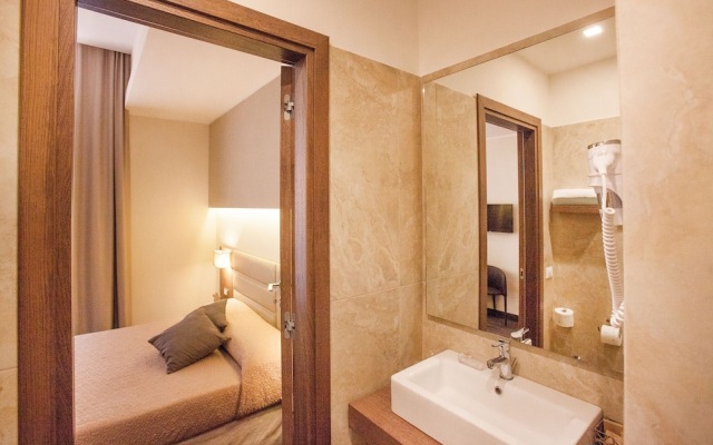 Classic Comfort Room Naples City Center