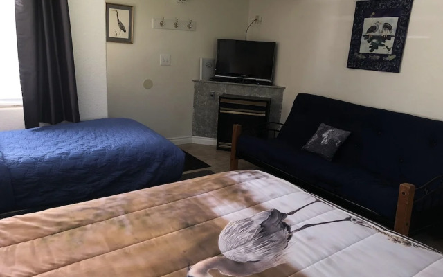 Wheeler on the Bay Lodge & Marina