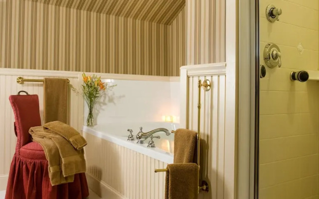Berry Manor Inn