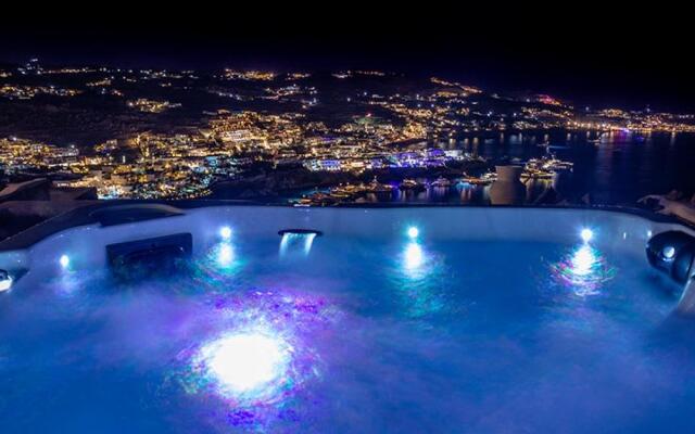 Beachfront Villa Giovanna-Premium Location&Jacuzzi