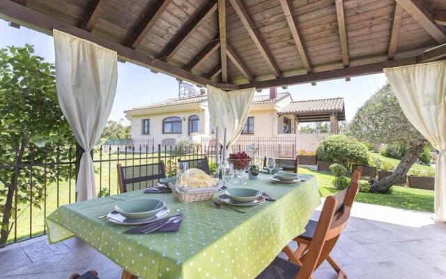 Ad Alghero Splendida Villa Mariposa con piscina per 14 persone