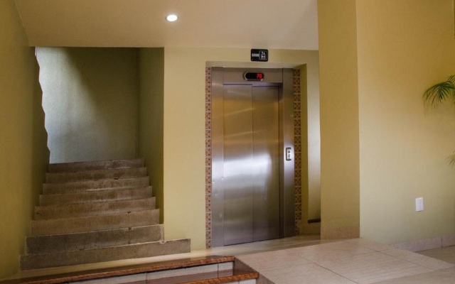 Suites Colonial