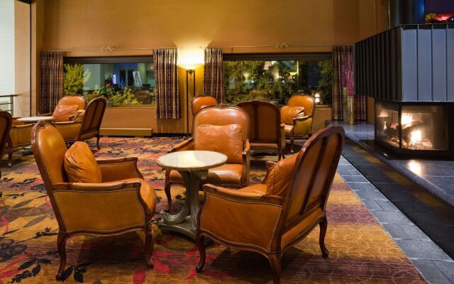 Crowne Plaza Minneapolis West by IHG