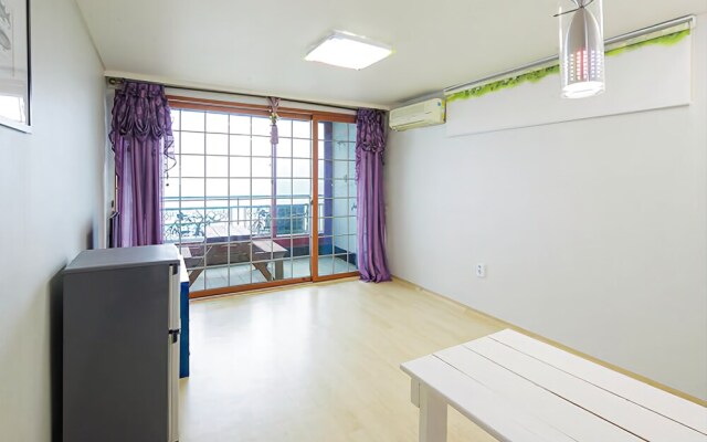 Yeongheungdoat the Seaside Pension