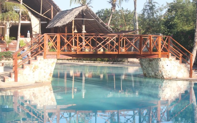 Samaki Lodge