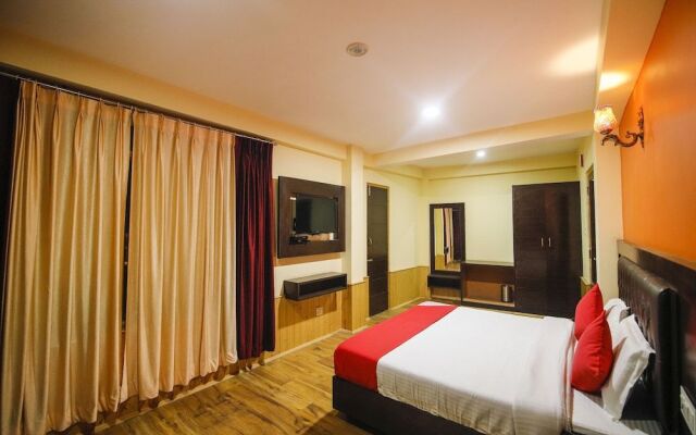 OYO Flagship 27062 Hotel Green View
