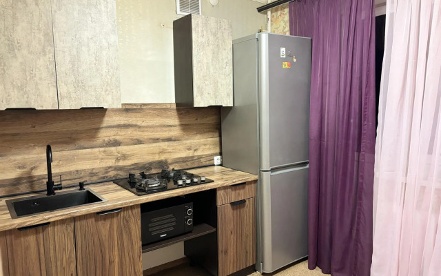 Квартиры посуточно в Нижнекамске на пр-те Вахитова, д. 23