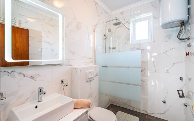 Holiday Home Villa Vesna Lux