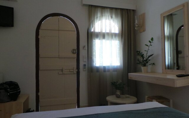 Coriva Beach Hotel & Bungalows