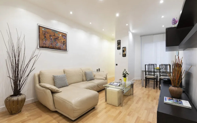 Ab Berlin Les Corts Apartment