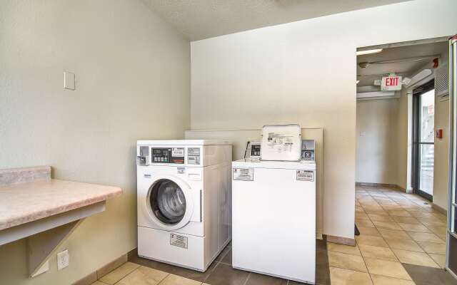 Motel 6 Springfield, MO - North