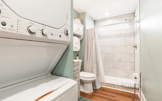 Cumberland Ave - 202