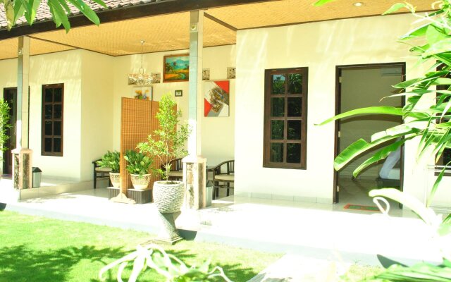 Giri Sari Guest House Pemuteran Bali