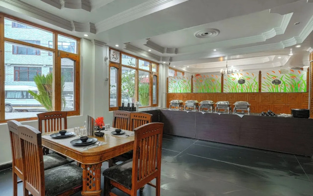 Hotel Naveen Manali By Blueko Hotel