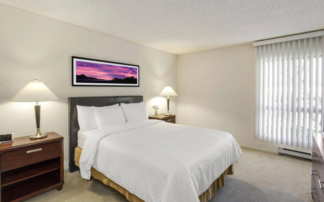 Oakwood At Eaves Mountain View