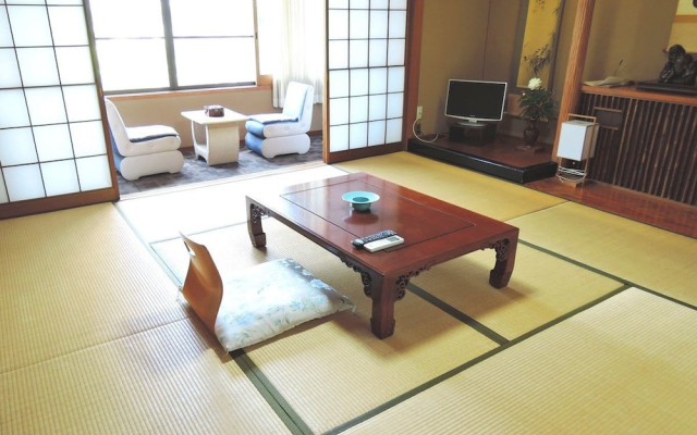 Asahi Ryokan