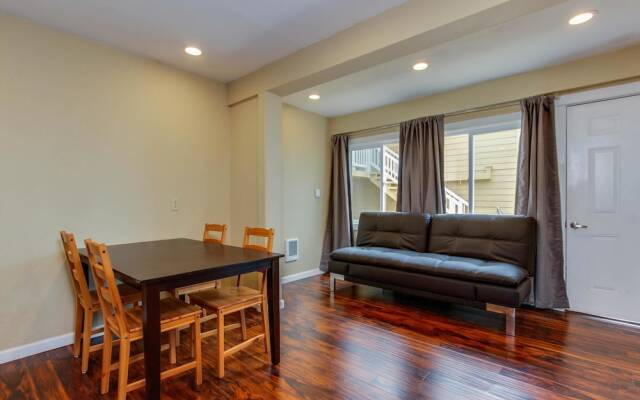 The Sandstone Point Inn