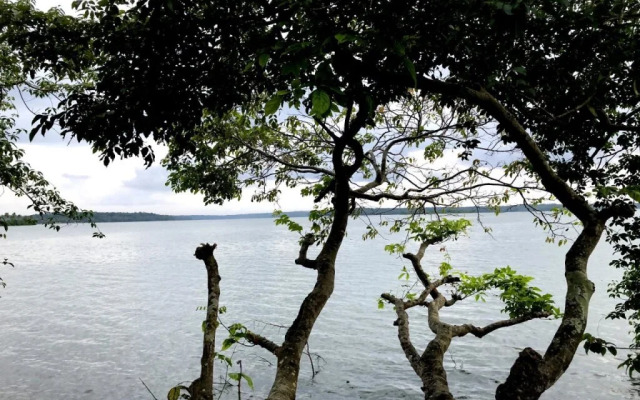 Lake n River Resort  Munroe Island