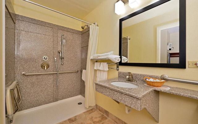 Days Inn by Wyndham St. Charles IL