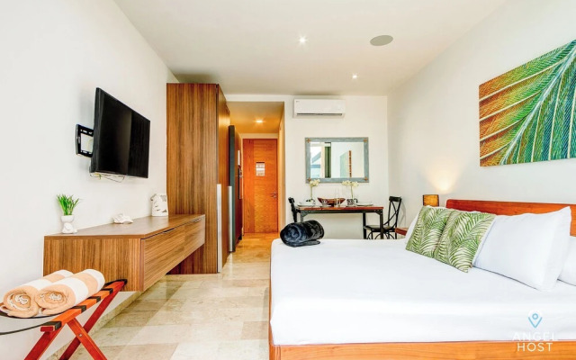 Shore Condos 2 blocks to the beach