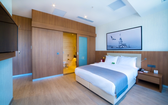 Grander Inn & Suites