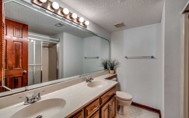 Wellington - 502 by RedAwning