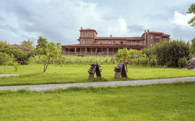 Schuchmann Wines Château,Villas & SPA