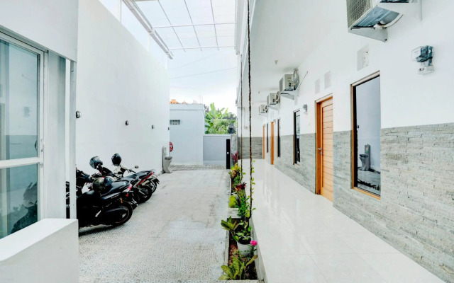 SPOT ON 1942 Asia Residence