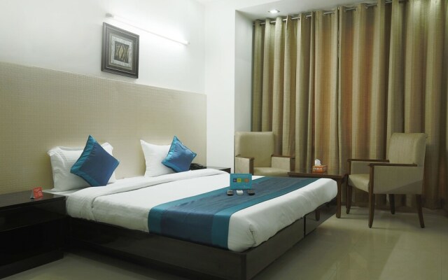 FabHotel Exotica Noida Expressway
