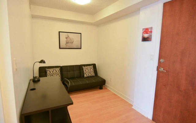 Maplewood Suites - Square One
