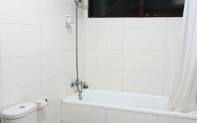 UROOMS Senopati