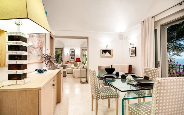 Villa Bougainvillea - Luxury Capri Villa With Views