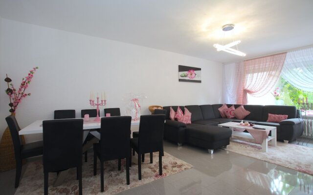 Private Apartment Plauener Straße