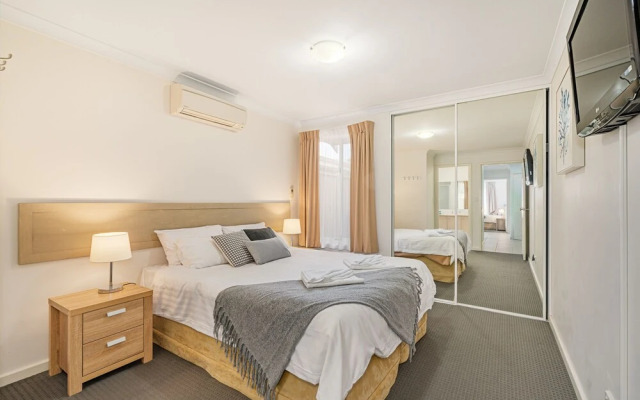 Beachside Breakaway U54 Cape View Resort