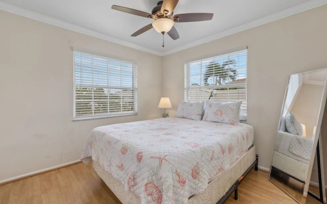 Little Slice by Distinctive Beach Rentals