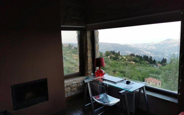 Mountain stone villa, sea & mountain view at 1150m