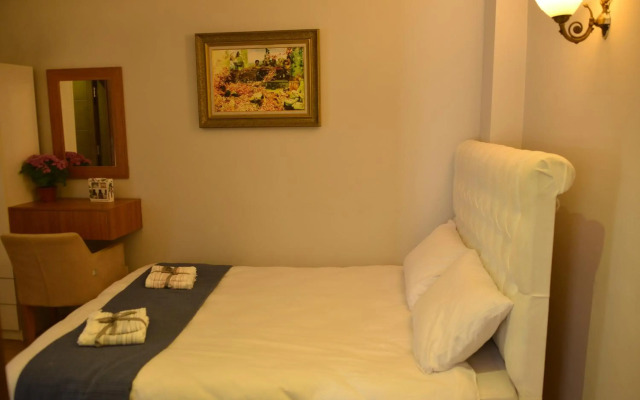 Pure Diamond Hotel