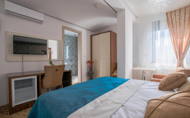 New Hotel