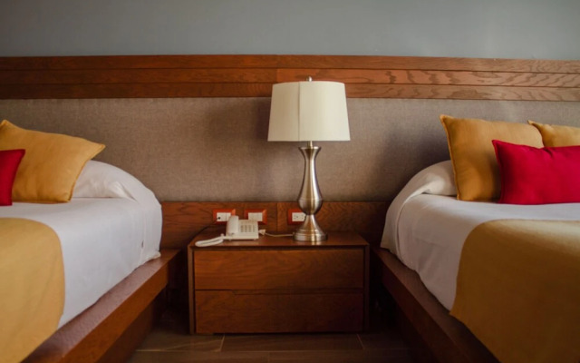 Hotel Rancho Tabachines