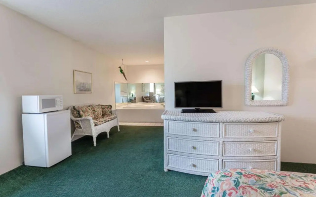 Super 8 Motel - Reedsburg