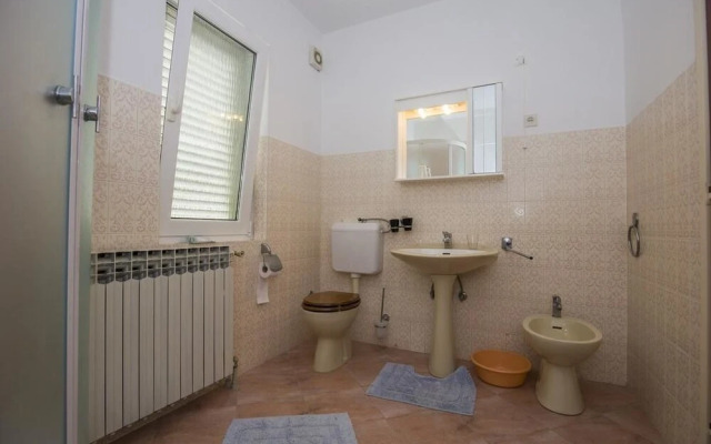 Apartments & Rooms Ribarić