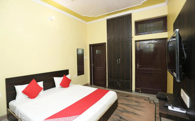 OYO 12758 Hotel Greenview Inn