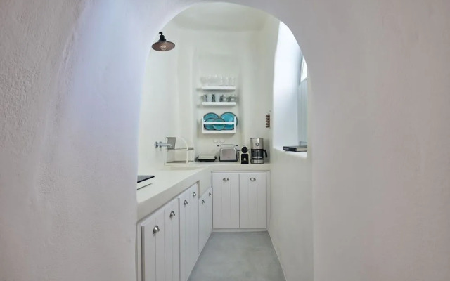 Cave Suite Oia