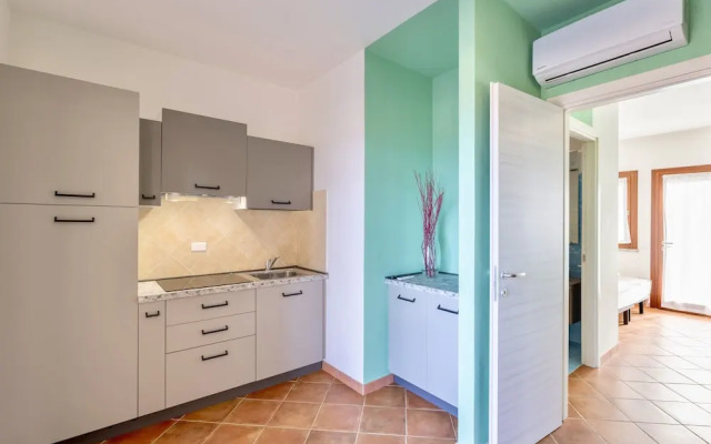 Residence with pool in Isola Rossa