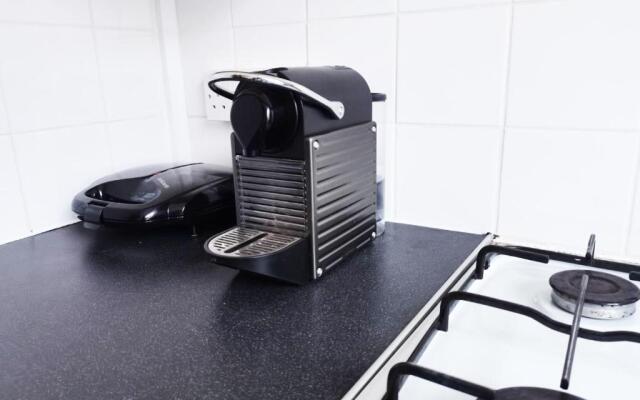 Charming London Town Studio Flat, Tower Bridge